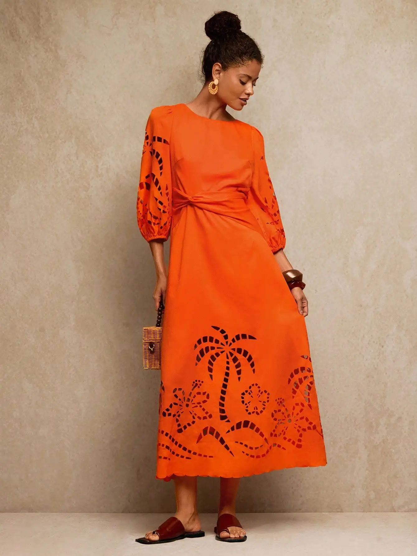 

Оранжевое платье миди с ажурными рукавами-фонариками для женщин в богемном пляжном стиле