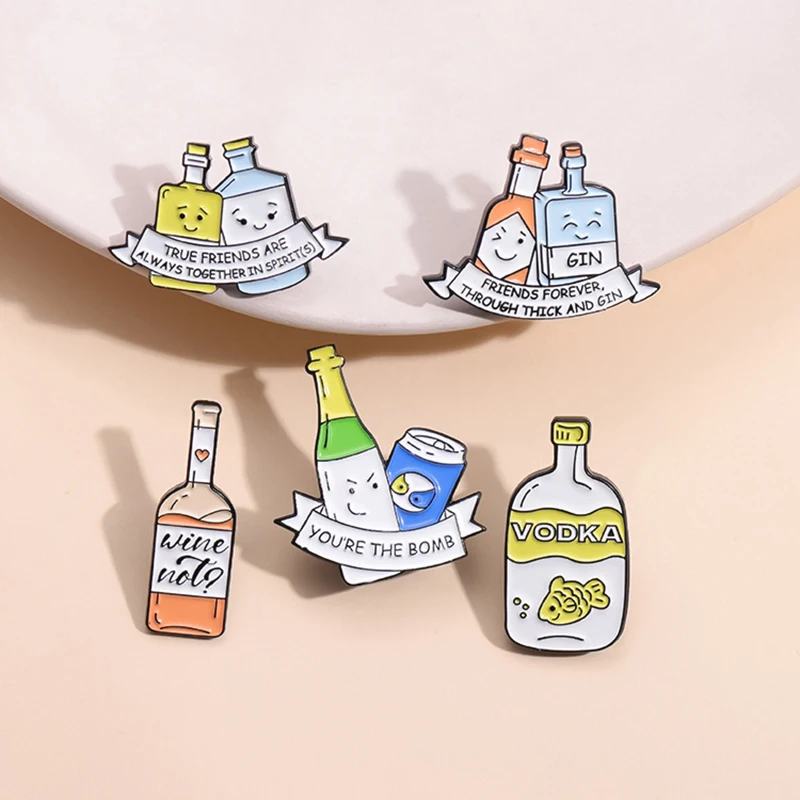 

Cartoon Beer Bottle Enamel Brooch Creative Good Friends Clink Glass Can Drink Metal Badge Punk Pins Jewelry Accessories Gifts