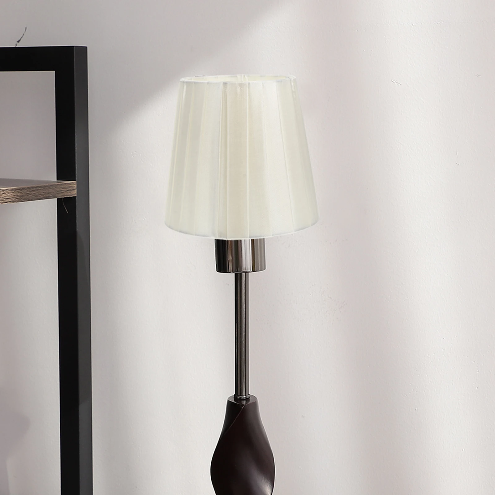 

1pc Cloth Lampshade Clip Bulb Type Lightweight Decorative Light Cover Lamp Decor Stylish Bedroom Lighting Accessories
