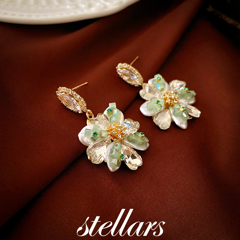 

Green Floral Diamond-Studded Oval Geometric Silver Stud Earrings Light Luxury Style Fashionable Elegant Sweet High-End Women