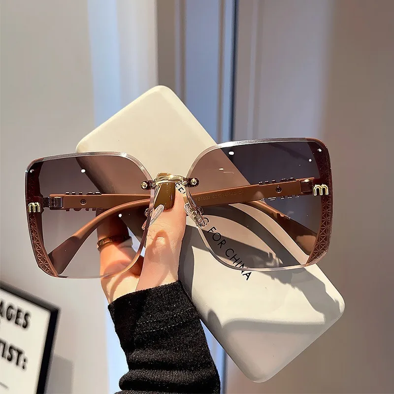 Vintage Square Frame Sparkling Sunglasses Korean Fashion INS Style Radiation Protection Sunglasses image 3