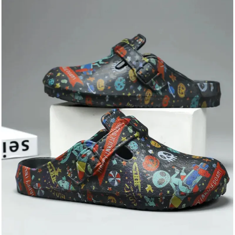 รองเท้าแตะผู้ชายไซส์ใหญ่ แฟชั่นลำลอง พื้นหนา น้ำหนักเบา เหมาะสำหรับเดินป่า ลุยน้ำ ป้องกันนิ้วเท้า รองเท้าแตะผู้ชาย