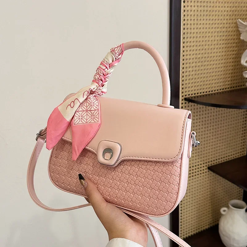 

Ins-Inspired Soft Leather Small Square Bag - Bowknot Quilted | Versatile Evening Shoulder Crossbody for Wholesale