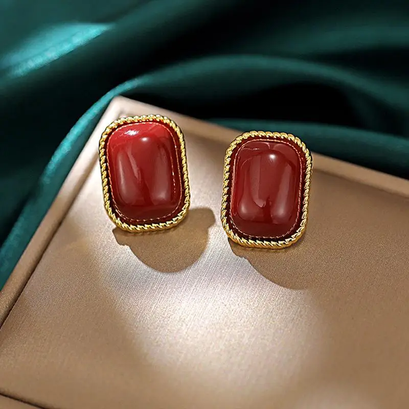 2Pc Vintage Burgundy Square Gold Color Stud Earrings Women'S Sweet Temperament Party Valentine'S Day Gift Earrings