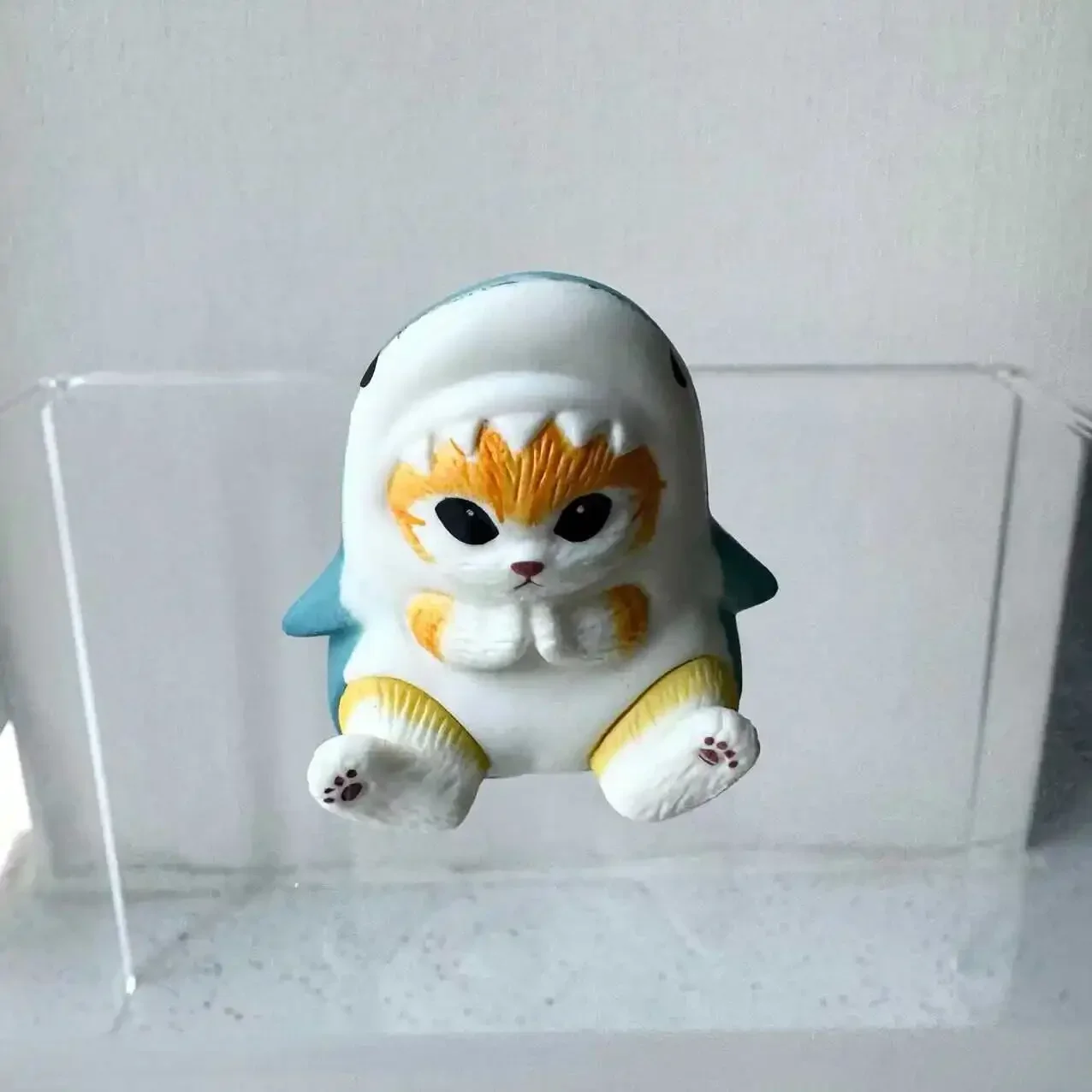 Bulk ACTION FIGUUR Speelgoed Leuke Katten Serie Gacha Speelgoed Haai Stijl Creatieve Figuur Model Ornamenten Nieuw