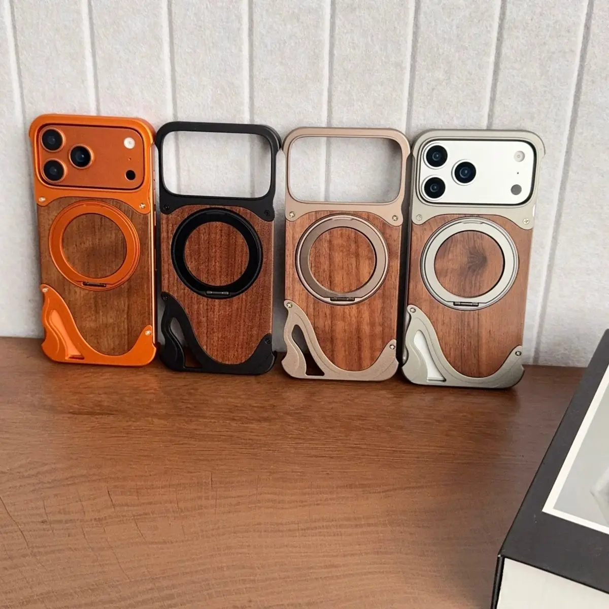

High aesthetic dolphin stand design suitable for iPhone 17 Pro Max fashionable phone protective case creativity