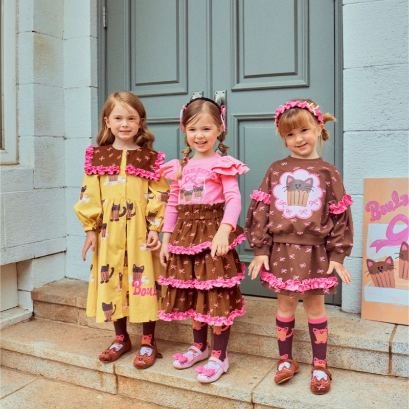 2025 خريف جديد الكورية الفتيات الكرتون فستان مجموعة طويلة الأكمام تي شيرت تنورة مجموعة إكسسوارات الشعر الجوارب الفتيات ملابس واقية من الشمس