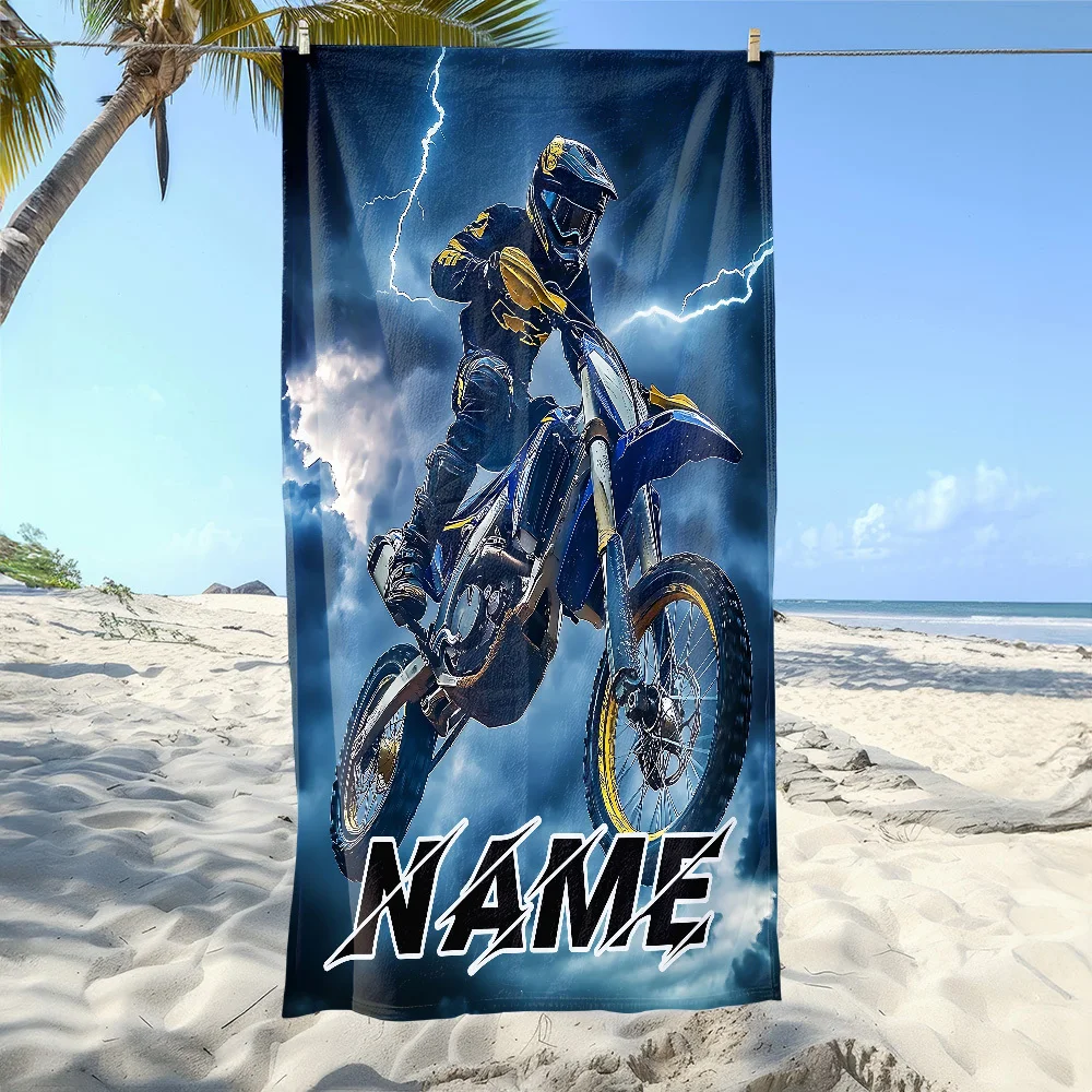 カスタムモトクロスビーチタオルパーソナライズされた名前モトクロスライダーマイクロファイバーバスタオルソフト速乾プールアクセサリーギフト