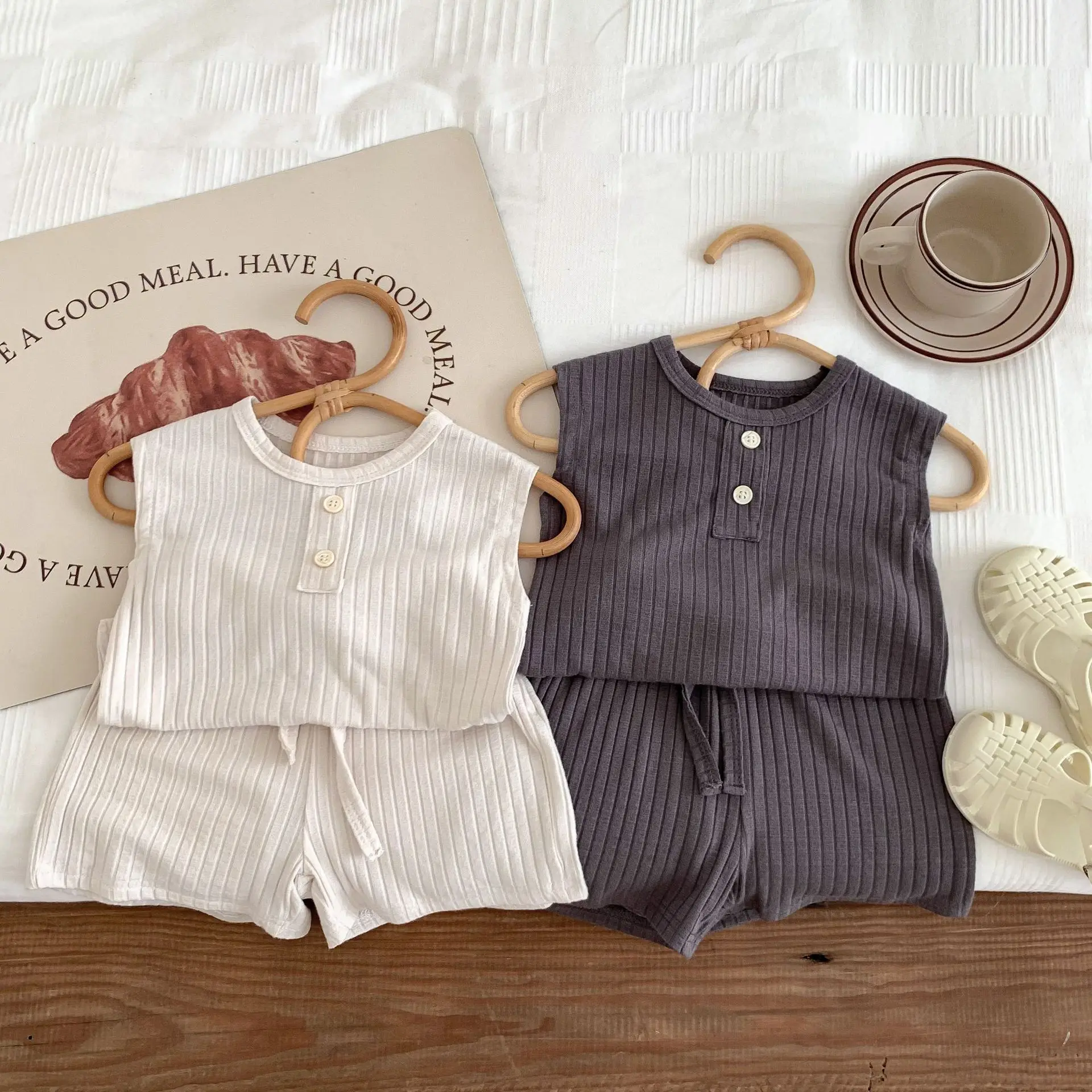 

Infants Toddlers Summer Suit Korean Sleeveless Top Shorts for Boys and Girls Solid Casual Refreshing Comfortable Two-piece Set