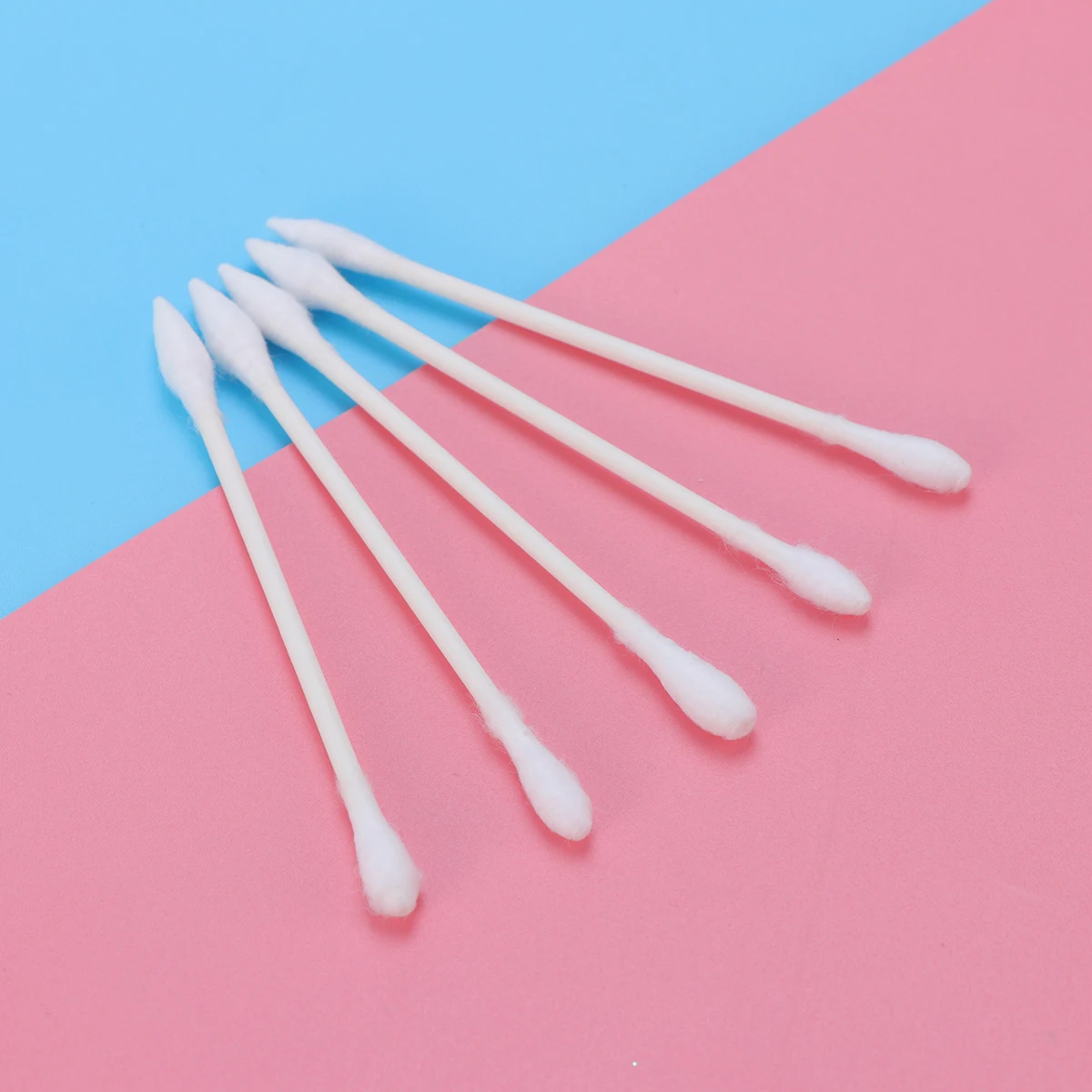 

200pcs Double Headed Cotton Swabs Multifunctional Makeup Nail Polish Remover Round Tapered Tips Natural Safe for Eye Shadow
