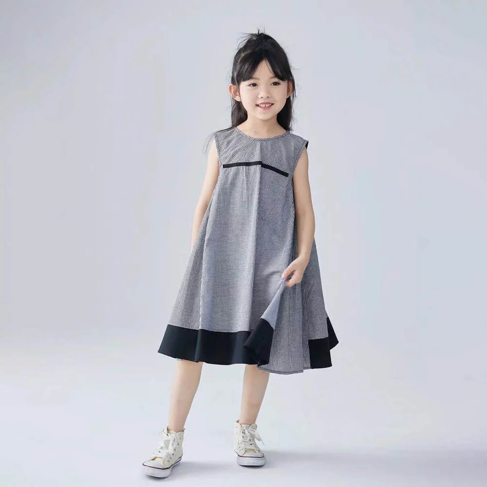 

Summer Sleeveless Kids Plaid Dresses for Big Girls Pleasted Dress Black and White Patchwork Casual Teenager Children Clothes