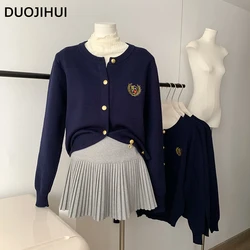 DUOJIHUI jesienny sweter z dzianiny damski kardigan słodki styl Preppy luźny klasyczny elegancki haft prosty damski sweter