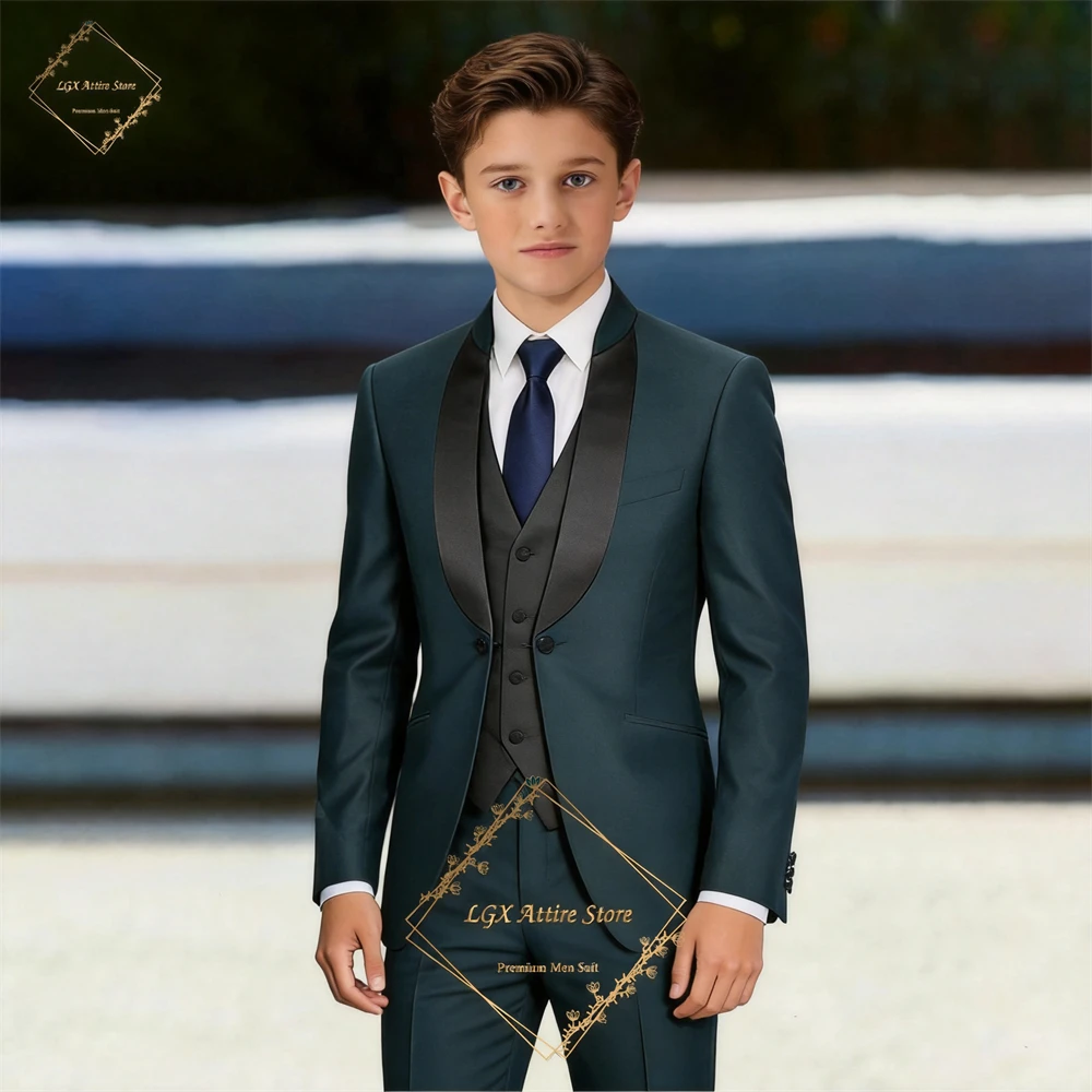 

A 3-piece suit for boys (jacket + vest + trousers) – ideal for custom weddings and cocktail parties.