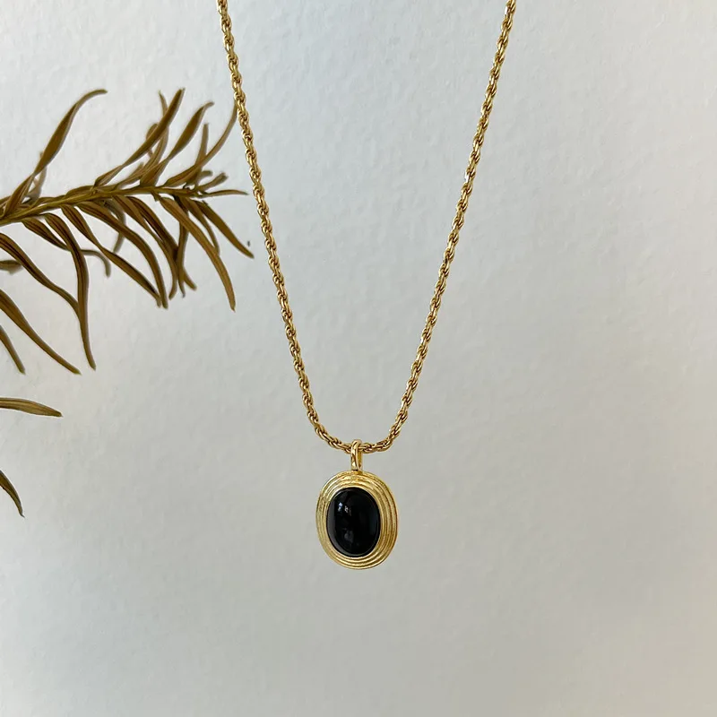 

Silvology 925 Sterling Silver Natural Black Agate Oval Pendant Necklace for Women Vintage Twist Chain Necklace Luxury Jewelry