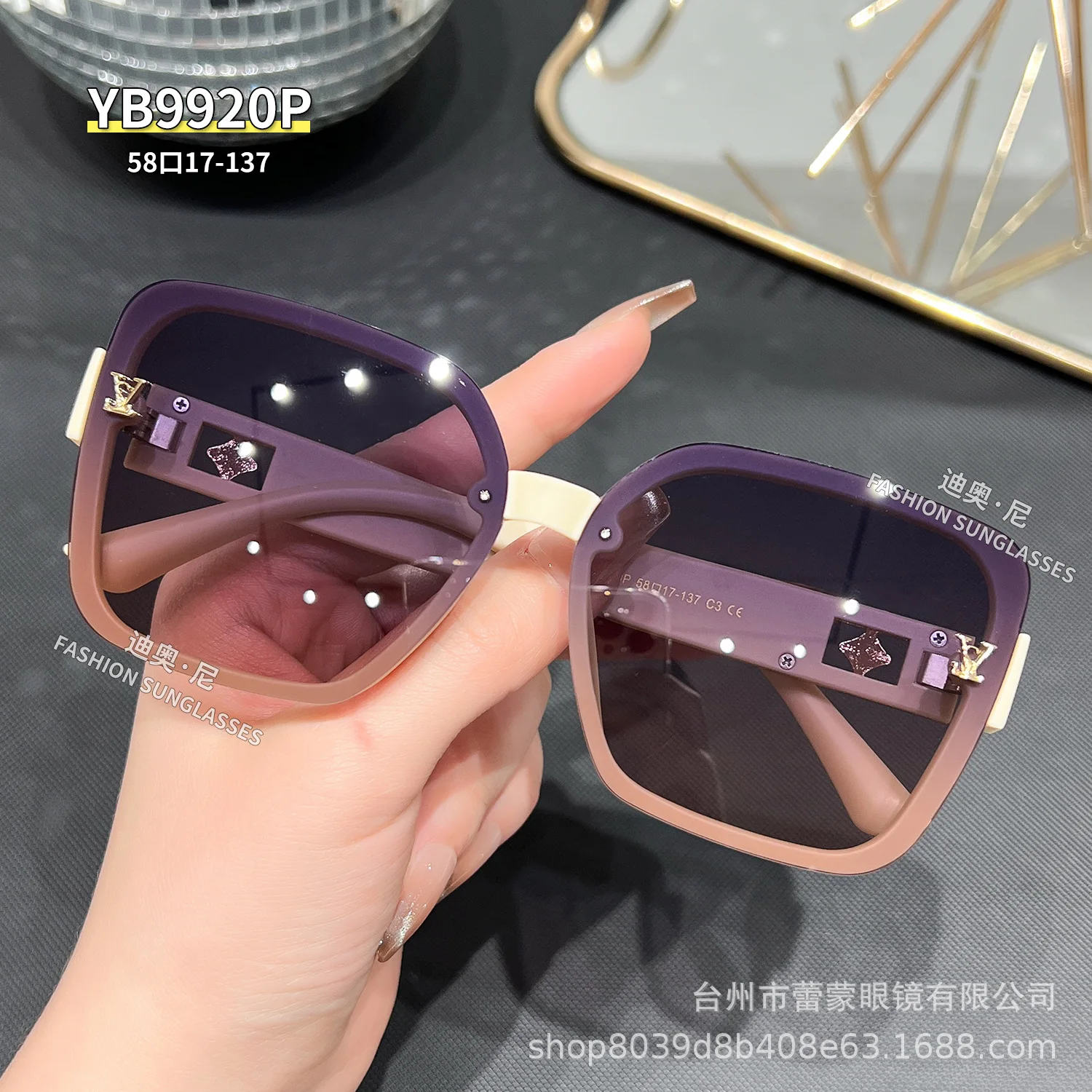 2025 موضة جديدة كول النظارات الشمسية النساء الفاخرة نظارات شمسية مستقطبة الرجال خمر مربع كبير إطار نظارات مصمم Oculos UV400