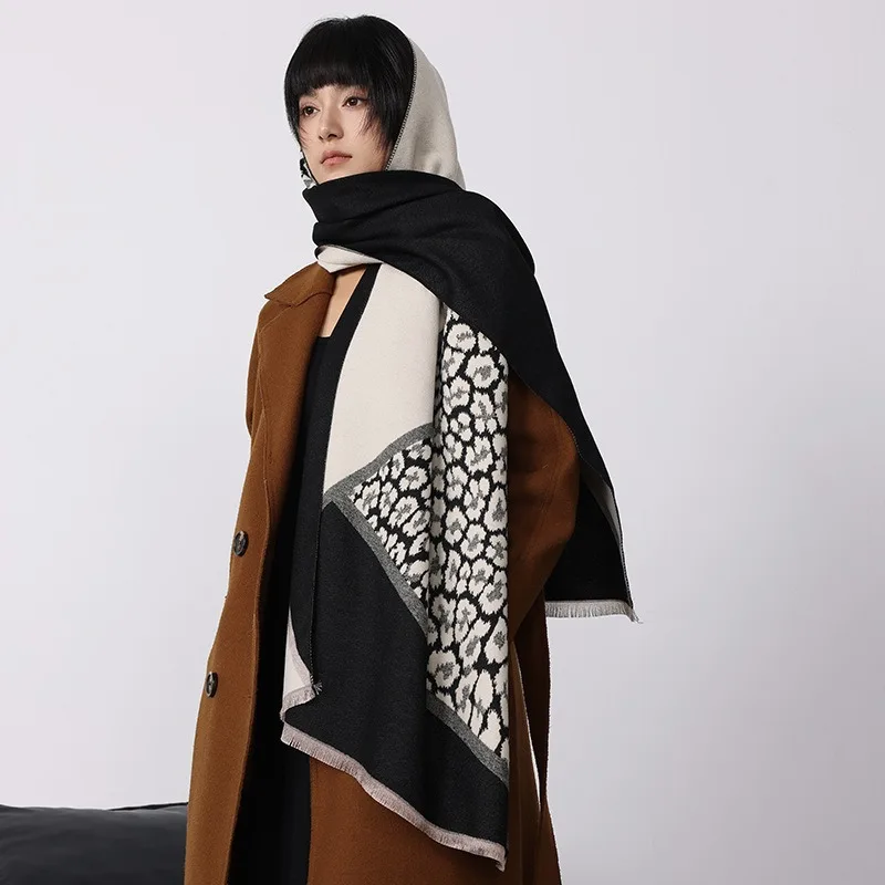

Europe and America Cross-Border 2026Patchwork Leopard Print Faux Cashmere Scarf Women's Warm Winter Neck Warmer