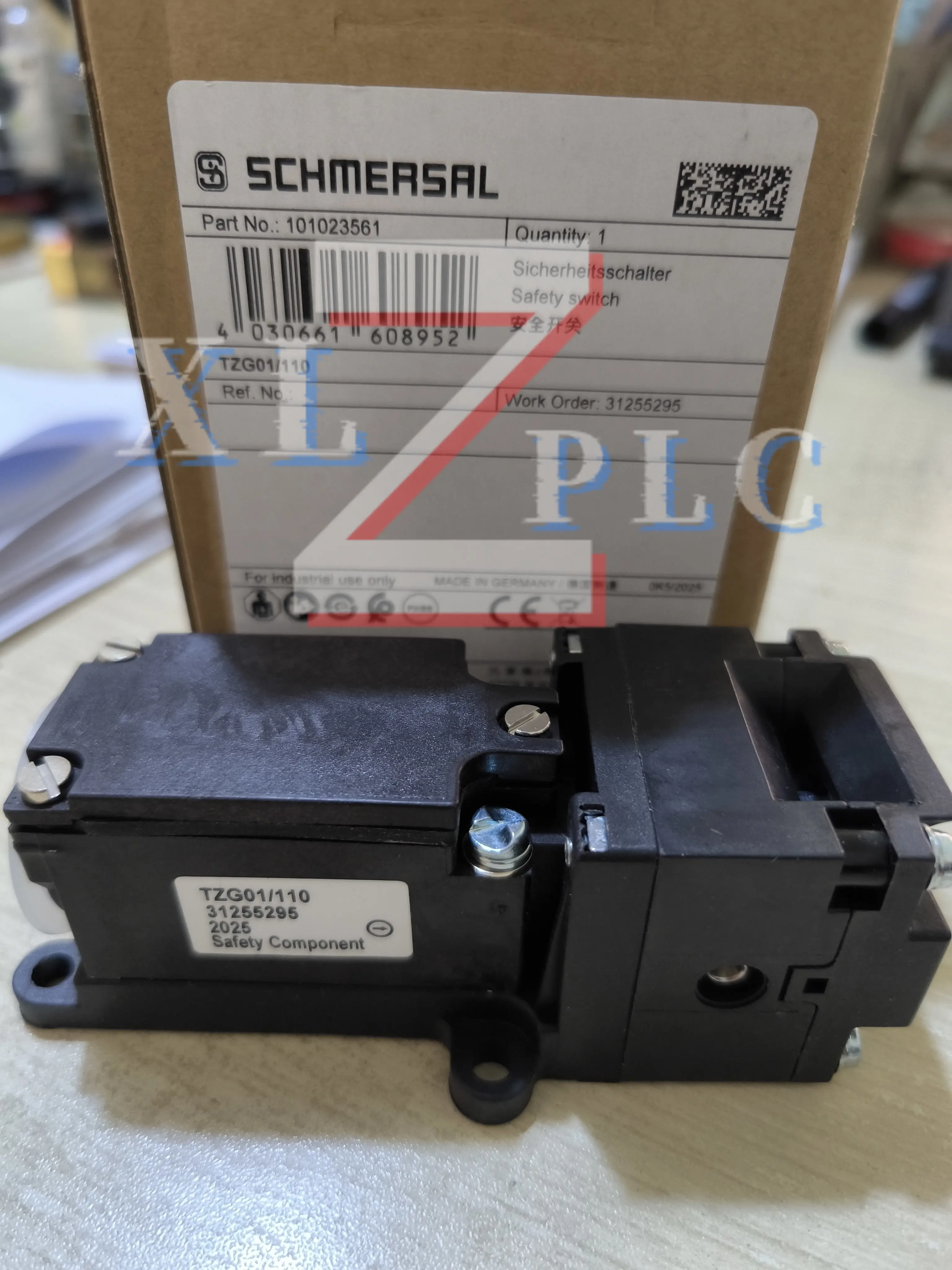

TZG01/110 safety switch brand new original genuine spot