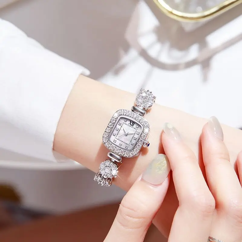 Top Brand Luxury Women Watches Quartz Unique Crystal Diamond Silver Watch Women Fashion Bracelt Ladies Watch