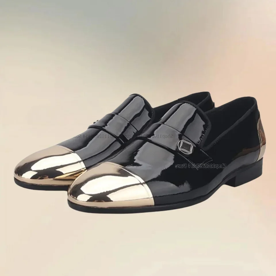 

Black Patent Leather Gold Pointed Toe Loafers with Metal Decoration Slip On Men Shoes Fashion Handmade Banquet Men Dress Shoes