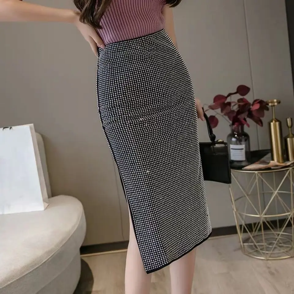 

Spring/Summer Korean Edition Sequin Elastic High Waist Mid Length Skirt Sparkling and Versatile Wrapped Hip Skirt for Women P659