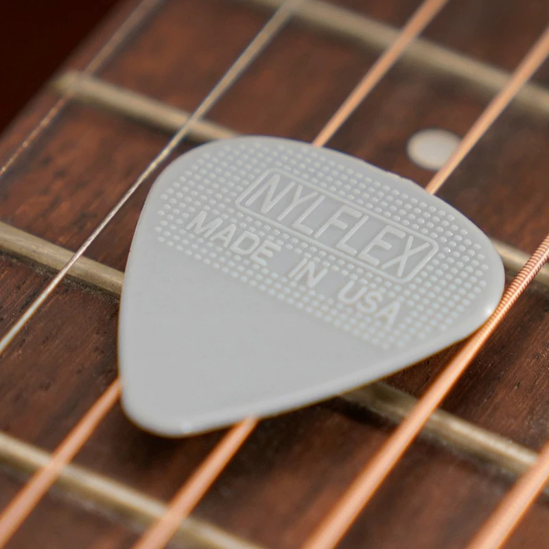 Guitar pick Sweep string pick/Nylon non-slip acoustic guitar pick, thickness 0.50/0.75/1.00mm.