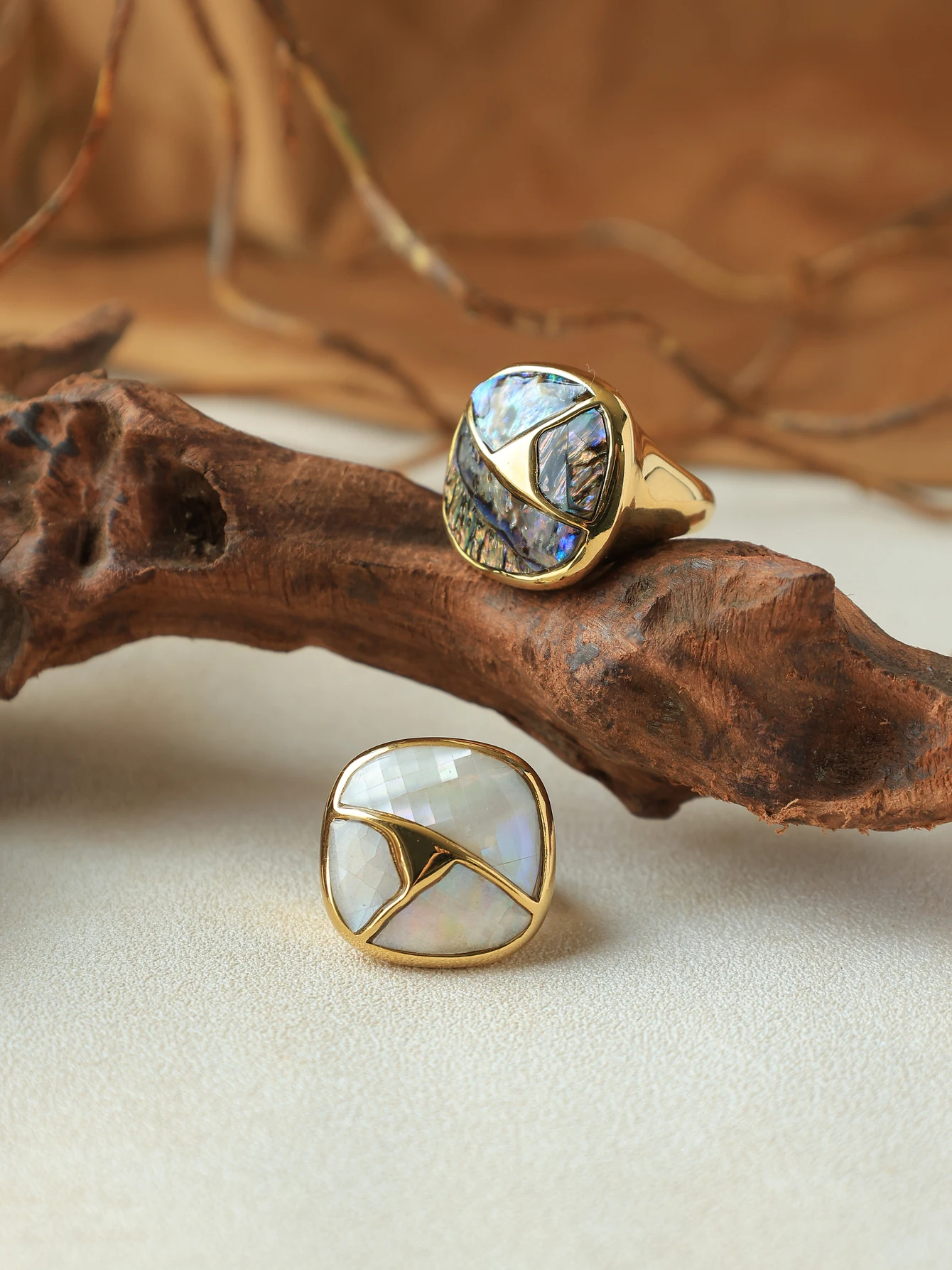 A retro autumn versatile simple temperament palace style fashion women\'s natural stone geometric cut casting ring dating party