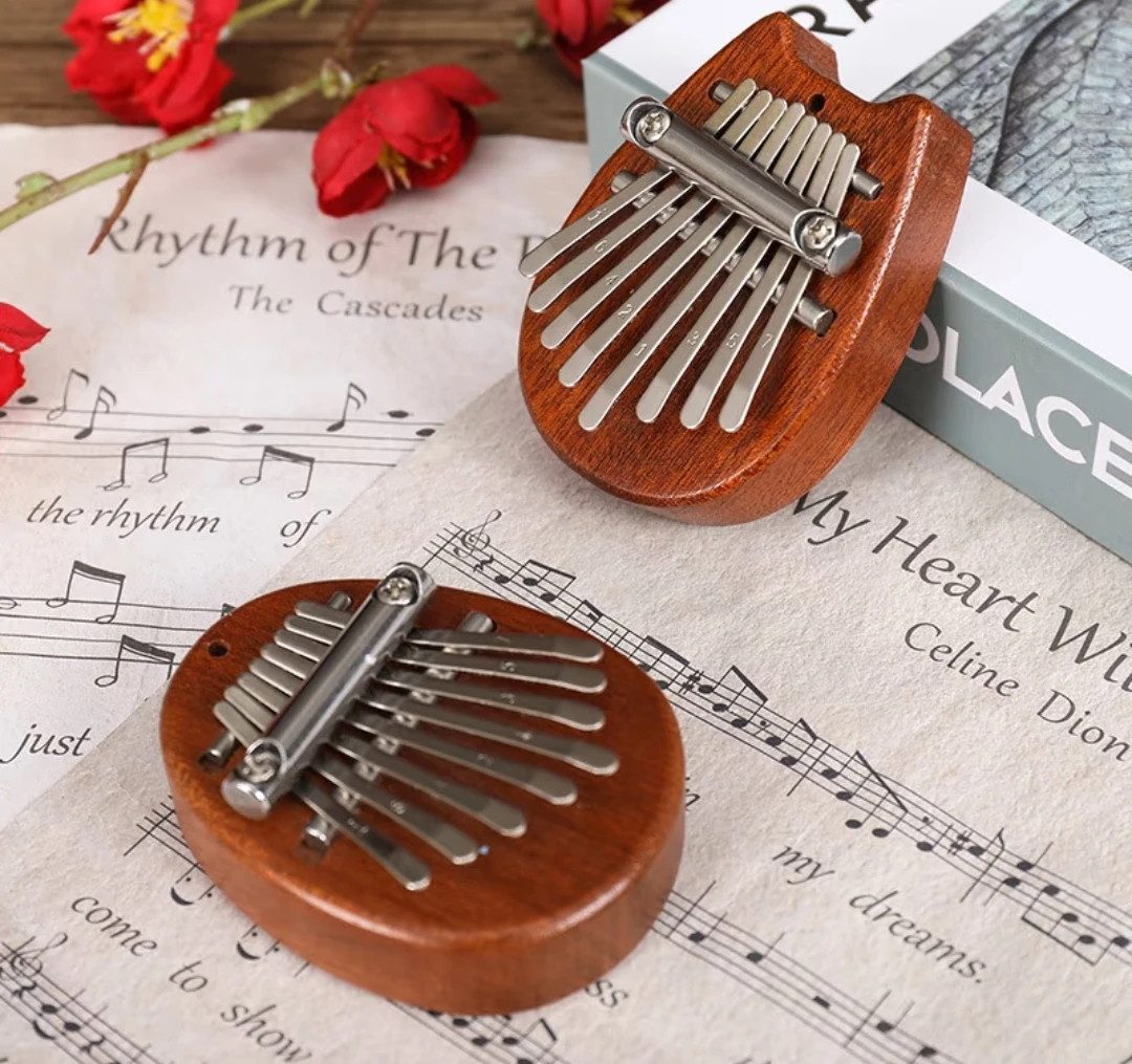 Miwayer 8-klawiszowa Mini Kalimba Pianino Palcowe - Przenośne Kieszonkowe Pianino Palcowe z Breloczkiem / Prezent Muzyczny dla Początkujących — zdjęcie 5