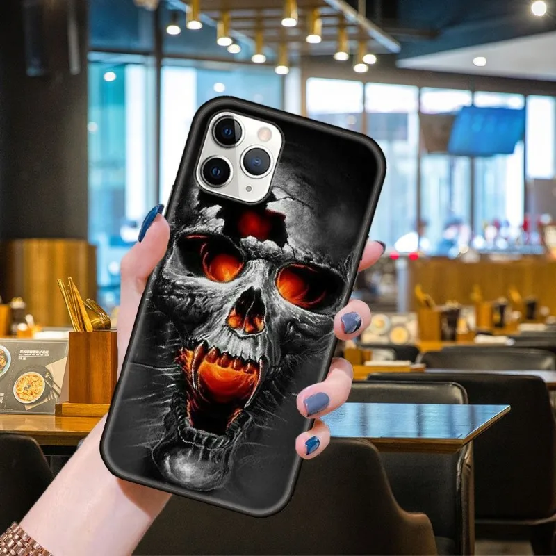 

Suitable for iPhone 13 12 11 Promax Pro 7 8 6 Plus SE2 SE3 X XS Horror Fashion Men's Halloween Skull Phone Case Protective Cover