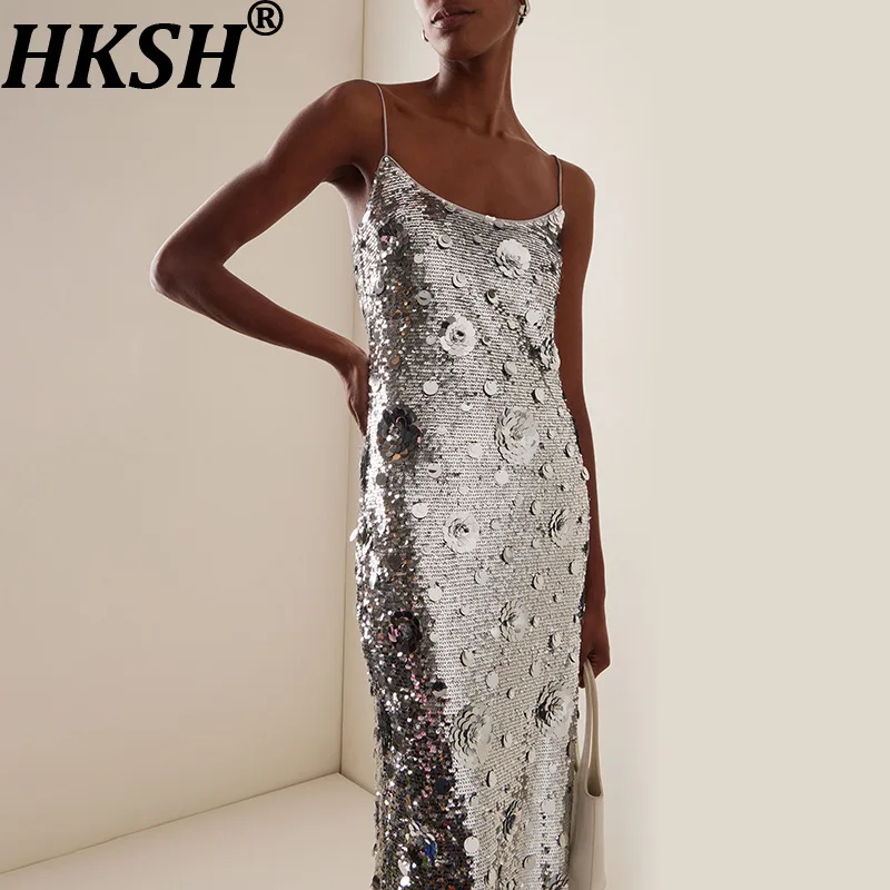 HKSH 夏の新しい女性の高級トレンディなドレススパンコールストラップノースリーブ背中の開いたセクシーなエレガントなファッションパンクスタイルロングドレス HK9043