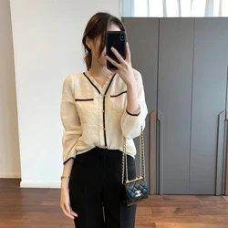 Autumn Lace Chic Women Shirts Korean Elegant Pearl Patchwork Female Blouse Fashion New Office V Neck Ladies Casual Tops