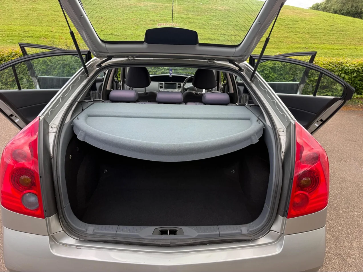 

Auto Pop-Up Trunk Struts for Nissan Primera Traveller (WP12) Estate 2002-2008 471mm Automatic Opening Gas Supports with Springs