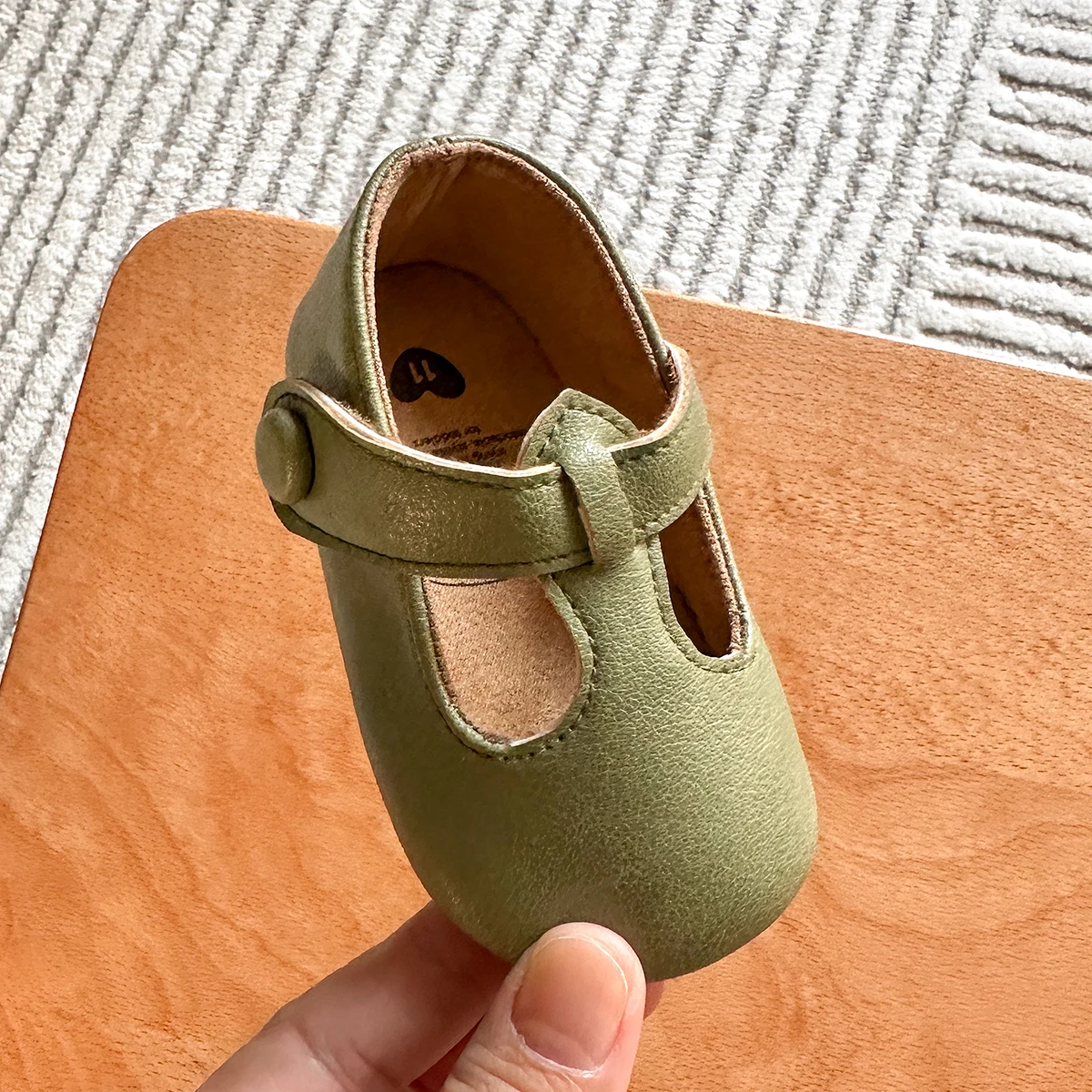 Infant Baby Girls Mary Jane Shoes Non-Slip Rubber Sole Ballet Slippers Princess Dress Wedding Shoes Newborn Crib Shoes First Wal