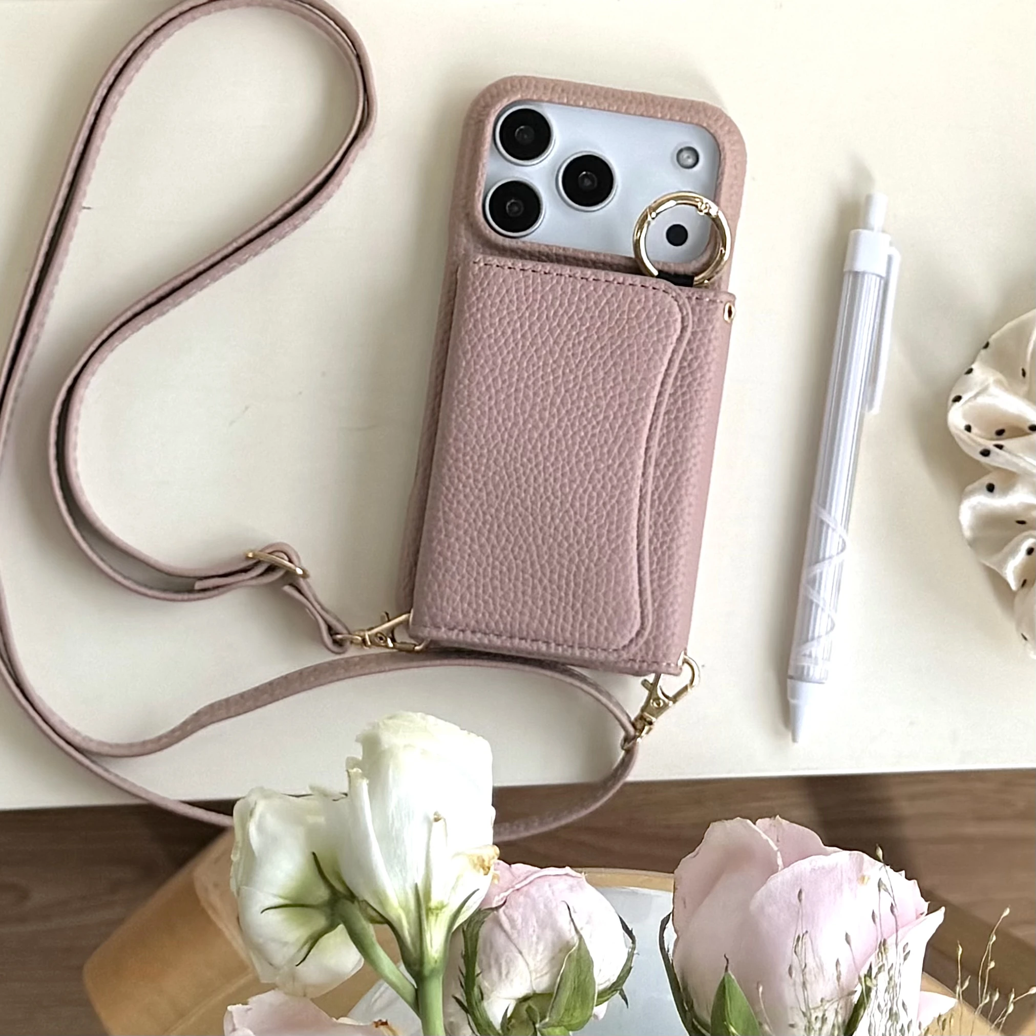 Funda de cuero tipo billetera magnética con soporte de anillo cruzado semicircular para iPhone 17 Pro Max 16 Plus 15 Plus 14 13 funda con cordón largo