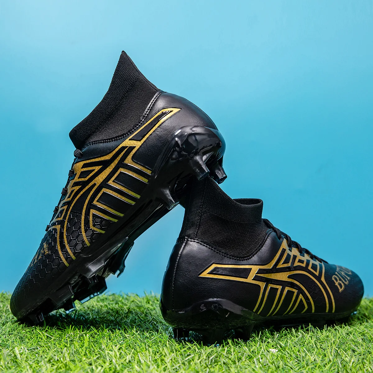 Nieuwe Mens Soccer Cleats Outdoor Lichtgewicht Hoge Top Training Boots Ground Atletische Voetbalschoenen voor Heren/Vrouwen