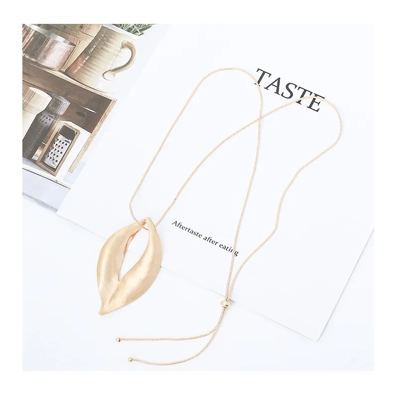 

Exclusive for Explosive Necklaces, Retro Long Leaf Brushed Pendant, Alloy Women's Sweater Chain