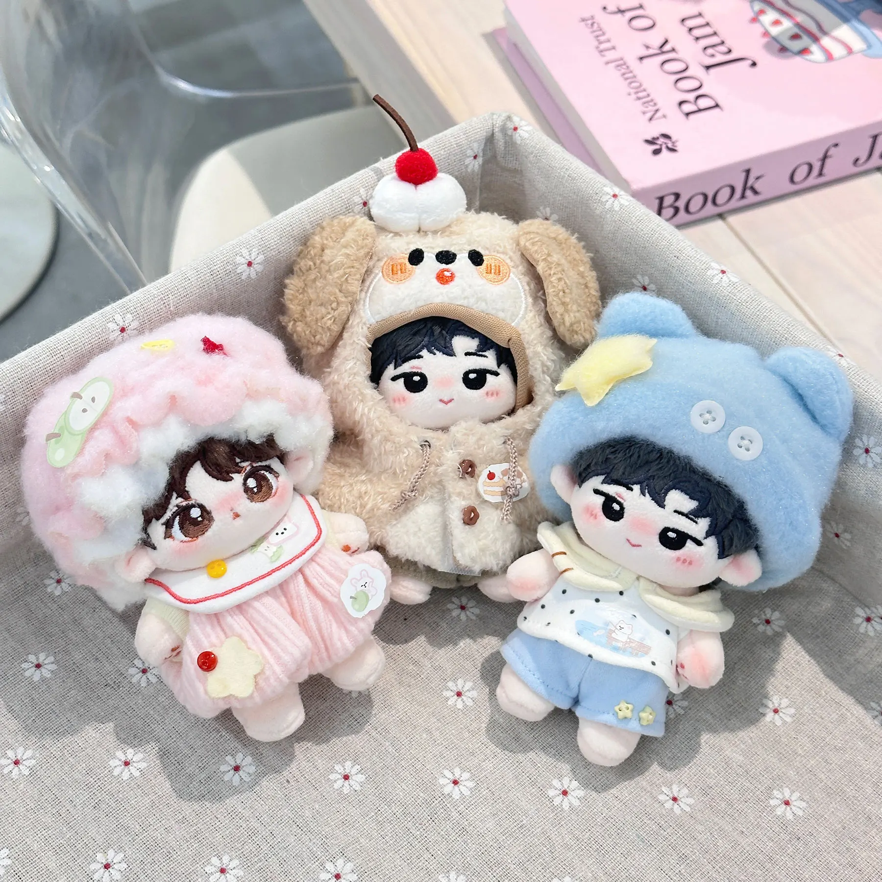 10 cm Plüsch Puppe Kleidung Handgemachte Mode Süße Nette Farbe Blockieren Hut Weste Sling Kleid Hosen Set Für Plüsch Puppe zubehör Spielzeug