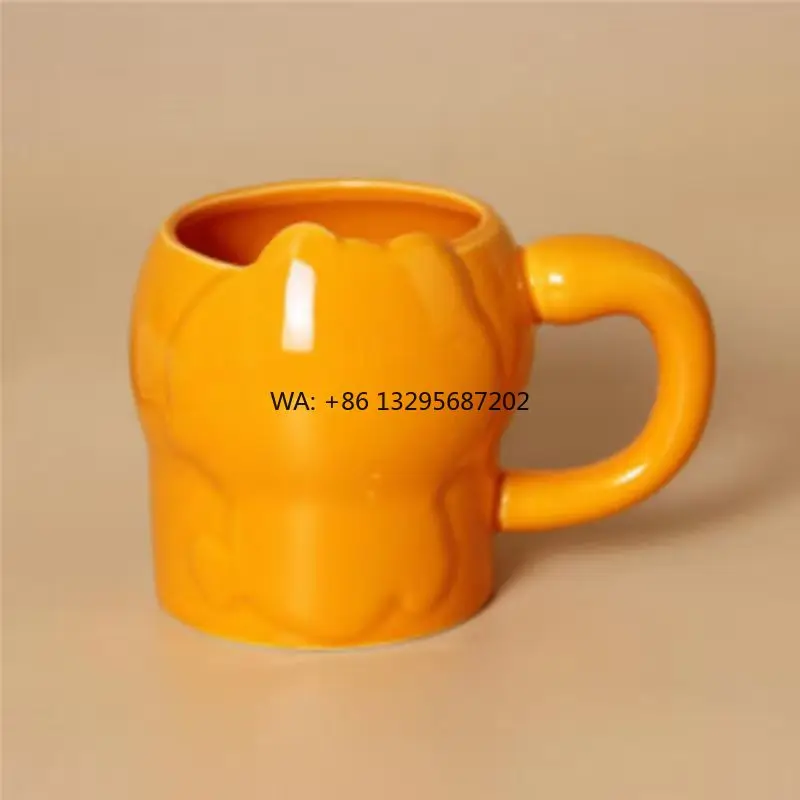 

Cold Vintage Chinese Porcelain Figurines and Tile Marker Lotuses and Skirting with Pictures Ceramic Material