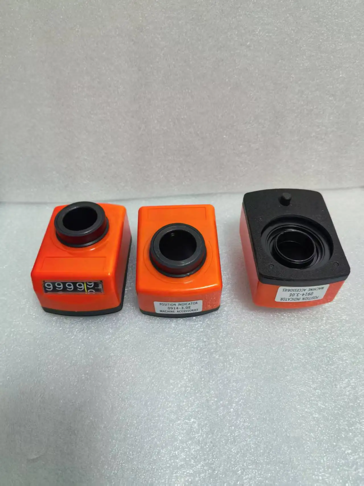 indicador-de-posicao-modelo-09-tipo-0914sk09145-contador-digital-eixo-de-instalacao-vertical-cor-laranja
