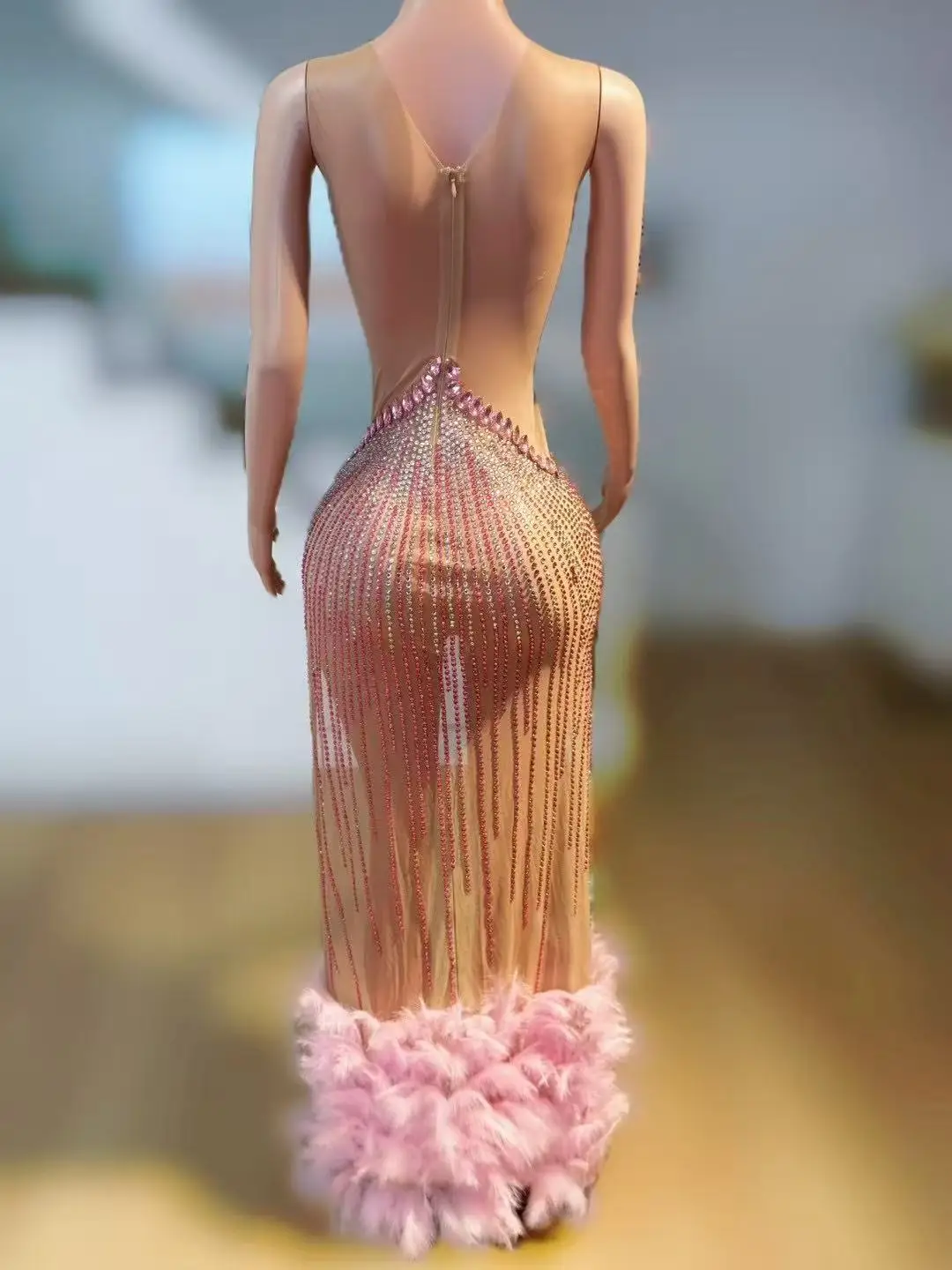 Błyszcząca sukienka z piórami dla kobiet Seksowna siateczka Przezroczysta sukienka z wysokim rozcięciem Uroczystość Urodziny Sukienka Kostium do sesji zdjęciowej