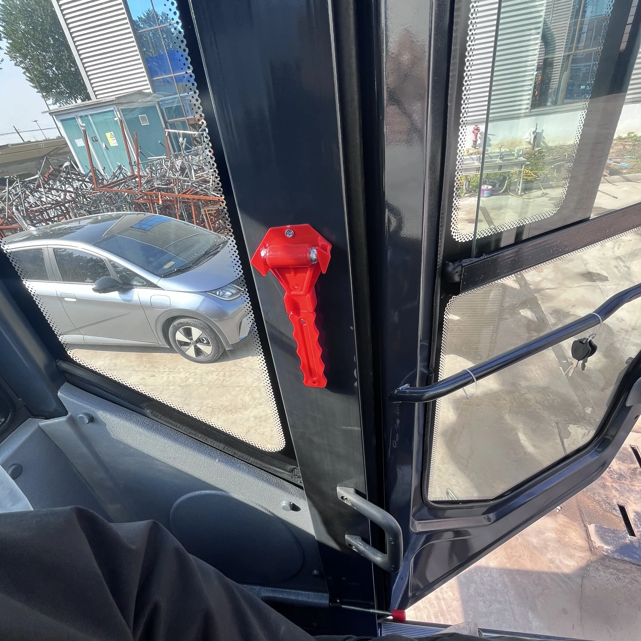 Un nouveau camion mélangeur de béton mobile d'une capacité de 3,5 mètres cubes le bétonnière auto-installée de la marque chinoise Nicosail