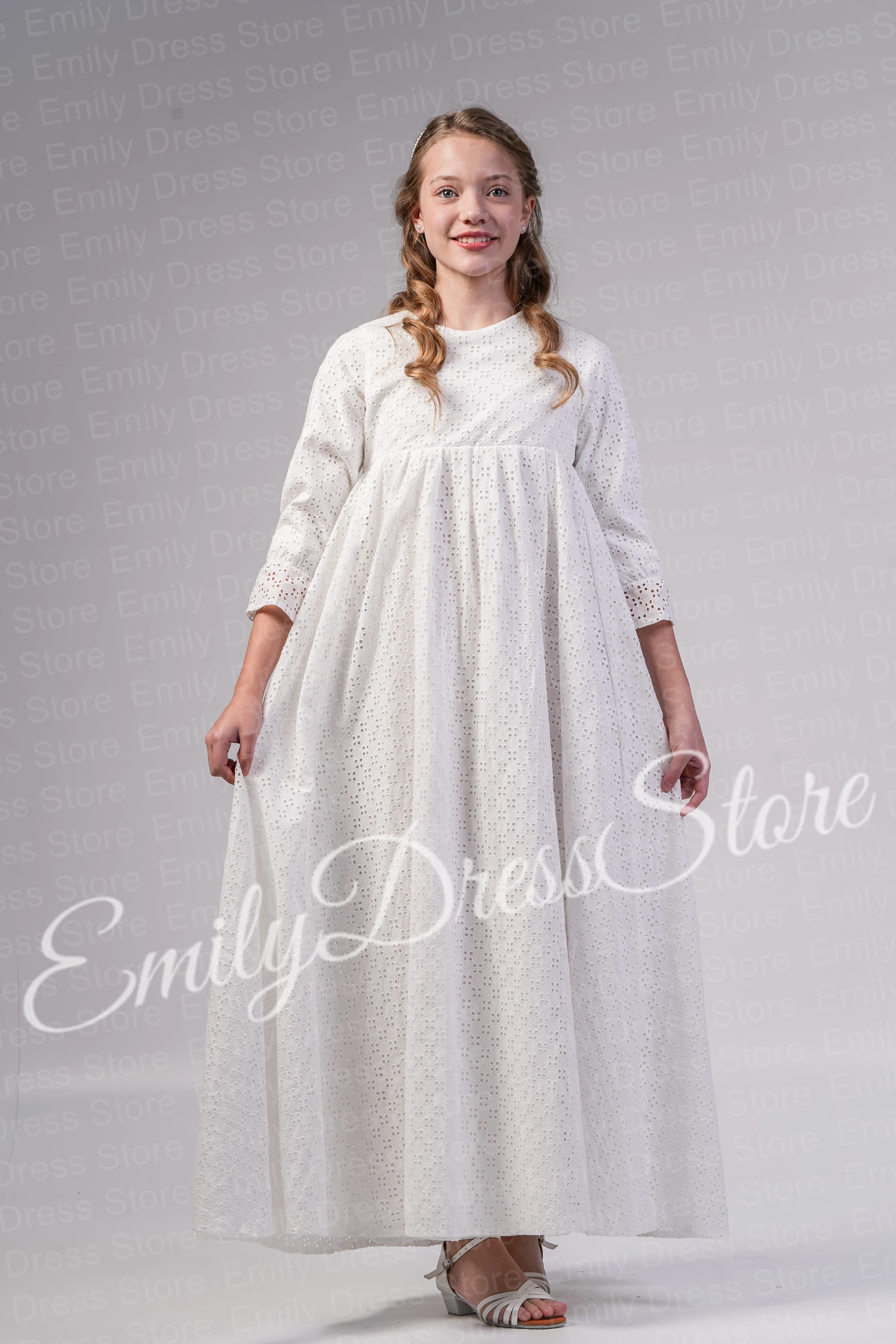 

Customized Bridesmaid Flower Girl Dress For Wedding O-Neck Milk Lace Kids Physical Picture Birthday Party First Communion Gown