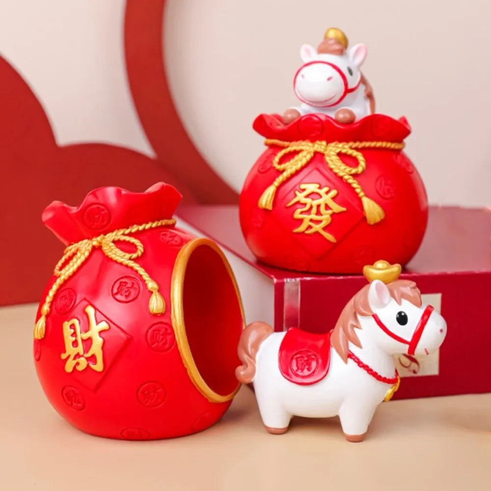 Fortuin 2026 Paard Jaar Mascotte Ornamenten Lucky Bag Hars Dierenriem Paard Beeldjes Decoratieve Levensechte Paard Figuren Ornament