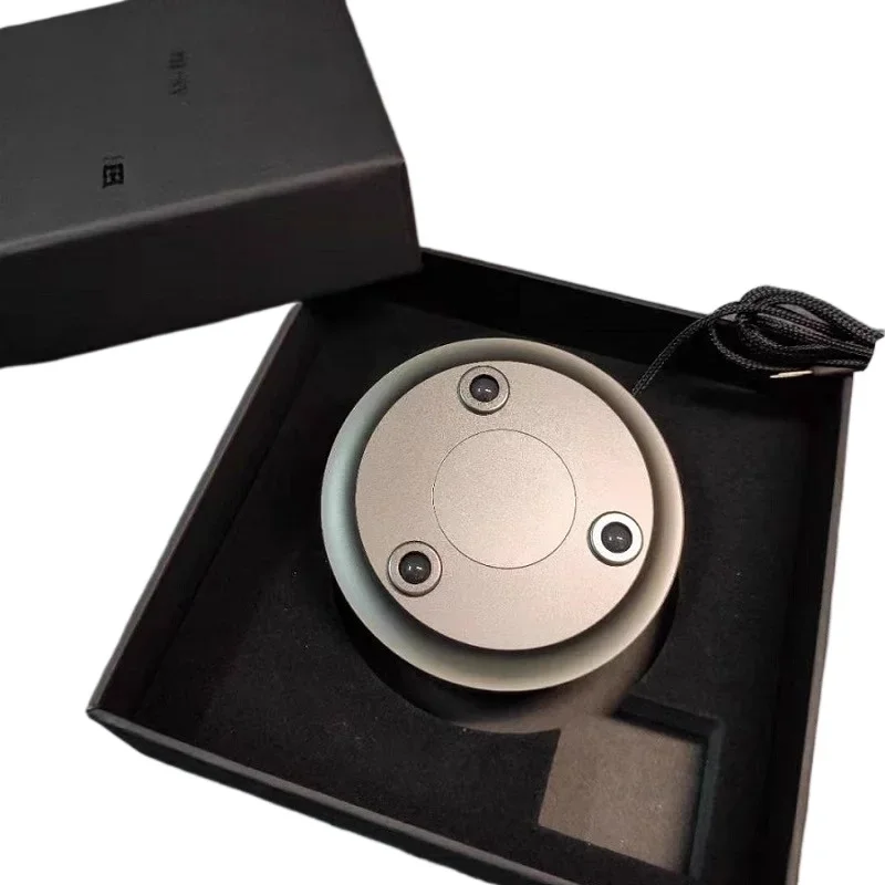 

Sterling silver audio grounding box purification electronic black hole power filter