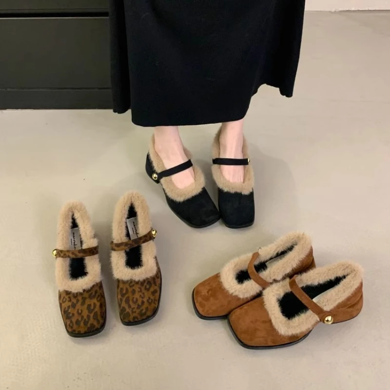 

Новинка 2024 года, элегантные туфли из искусственного меха с квадратным носком, женские зимние модные замшевые туфли-лодочки на среднем каблуке, вечерние туфли-лодочки в стиле ретро