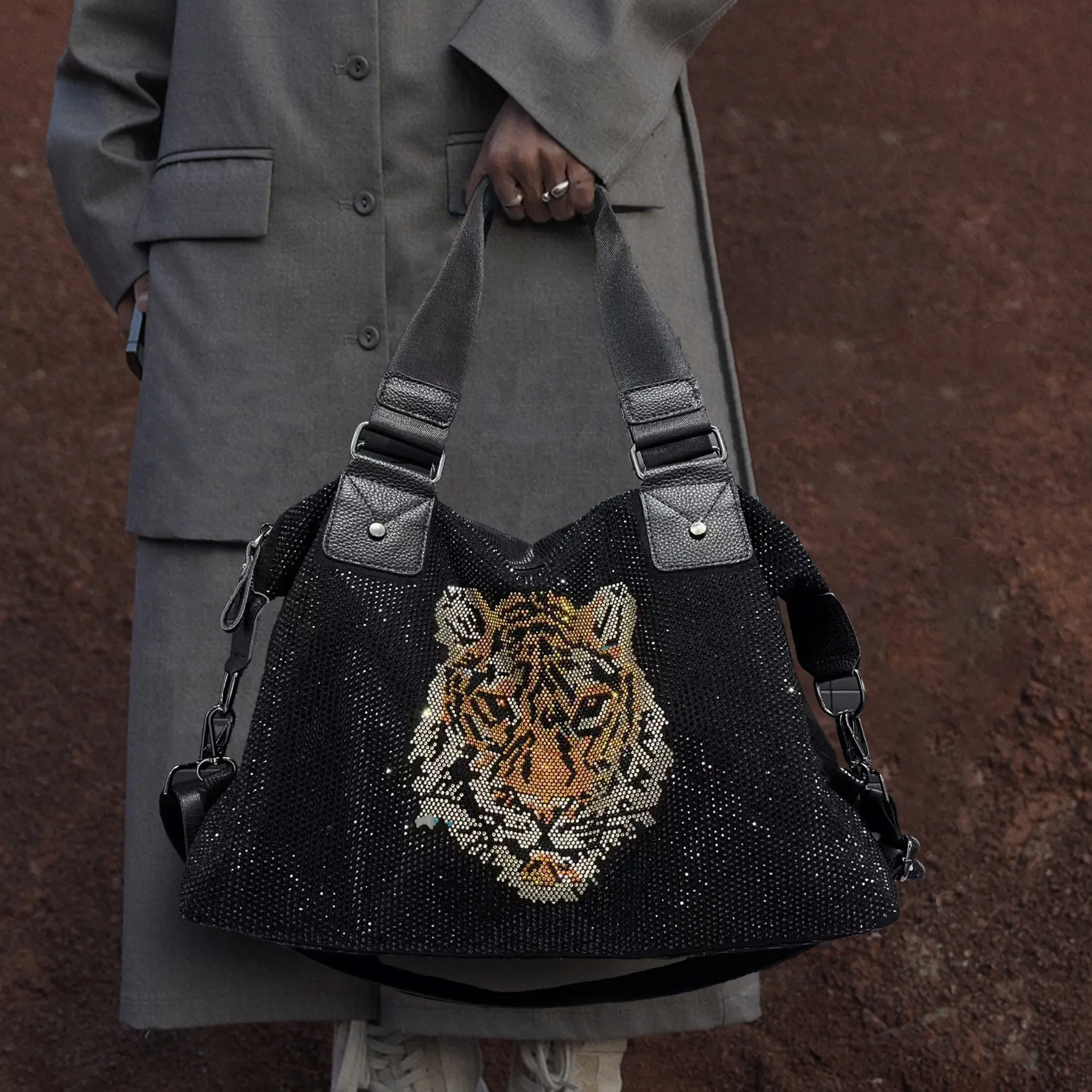 

Ladies' fashionable and elegant diamond-decorated tote bag with large capacity and personalized shoulder bag