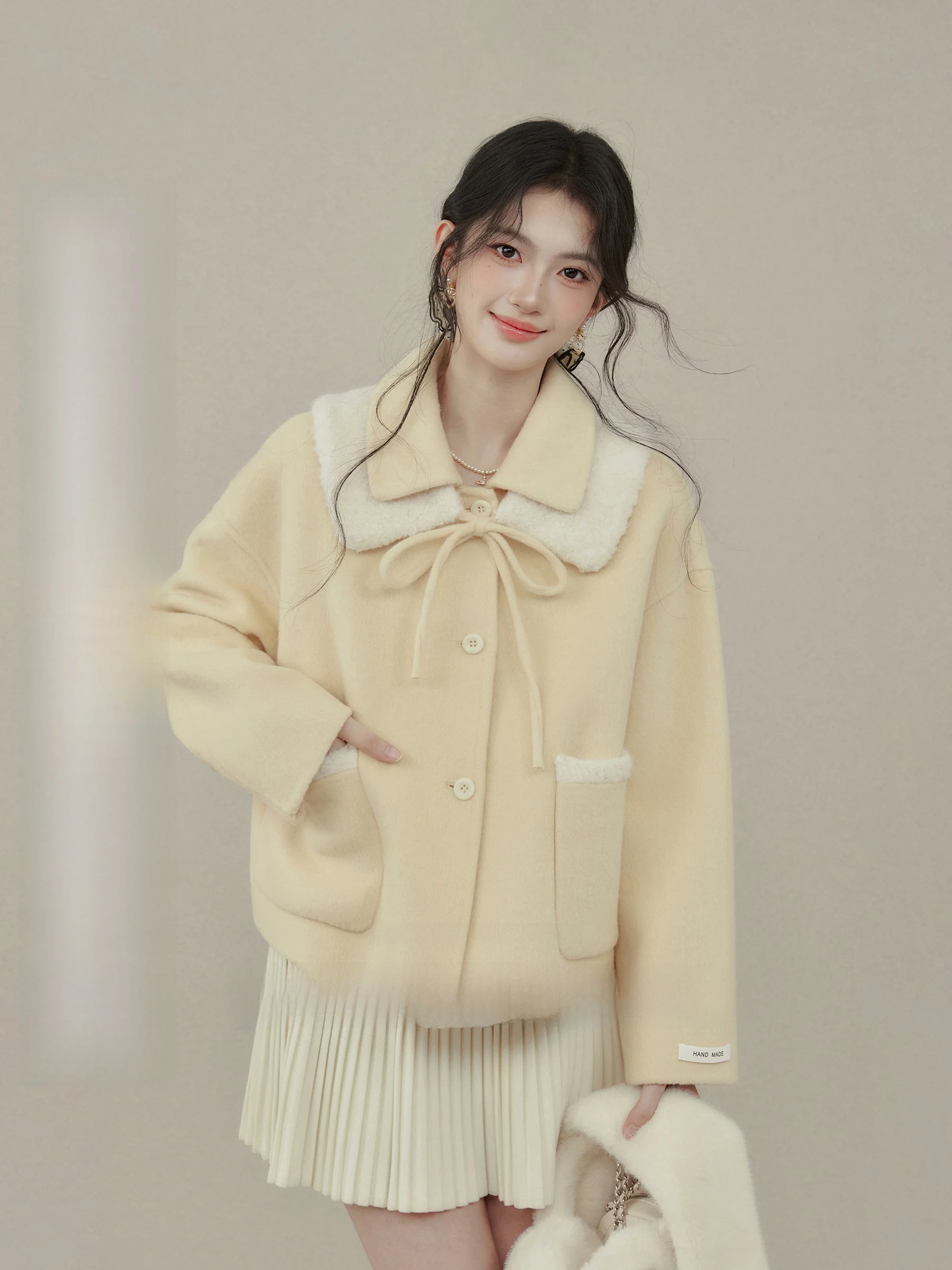 

Желтое шерстяное пальто для полных женщин, осенне-зимняя модная верхняя одежда, маленький размер, пальто-оверсайз, серия Cloud Whisper