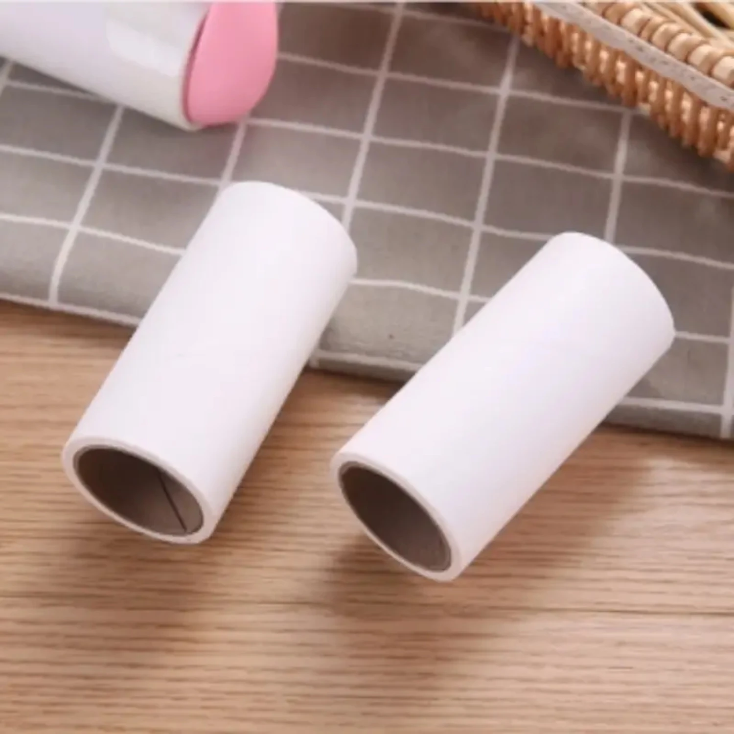 

Lint Roller with Dust Cover, Large Hair Removal Roller for Pet Hair, Extra Sticky Lint Remover for Clothes, Sofa, Car Seat, Furn