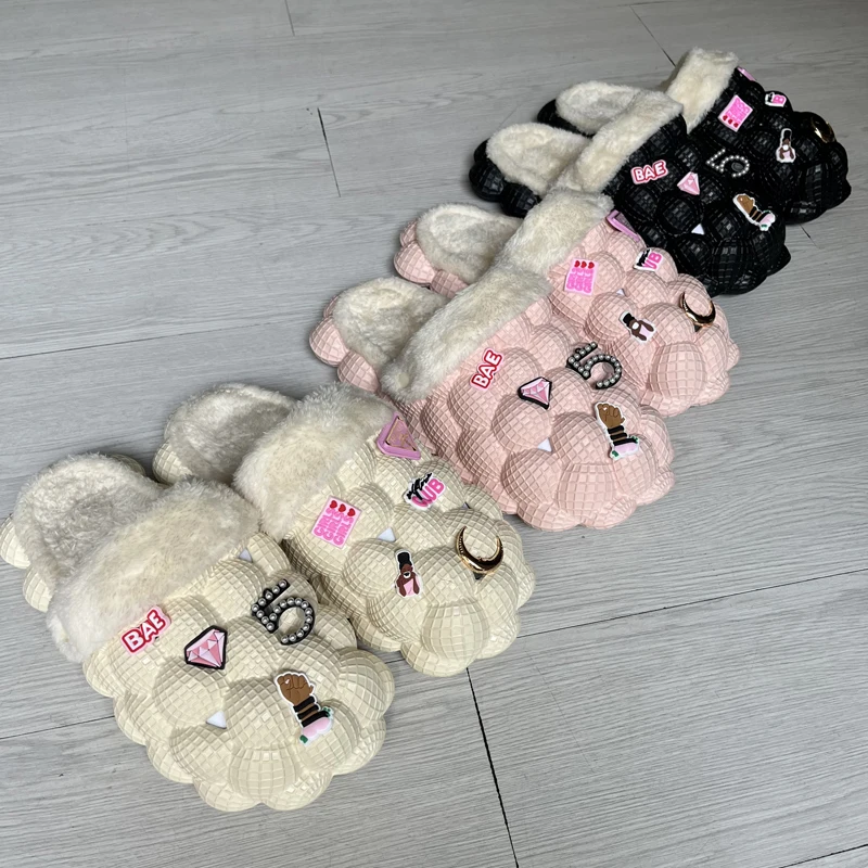 Winter Fluffy Bubble Shoes Sandals Women Plush Unisex Warm Furry Home Slides Designer Cute Massage Bubble Slippers With Charms