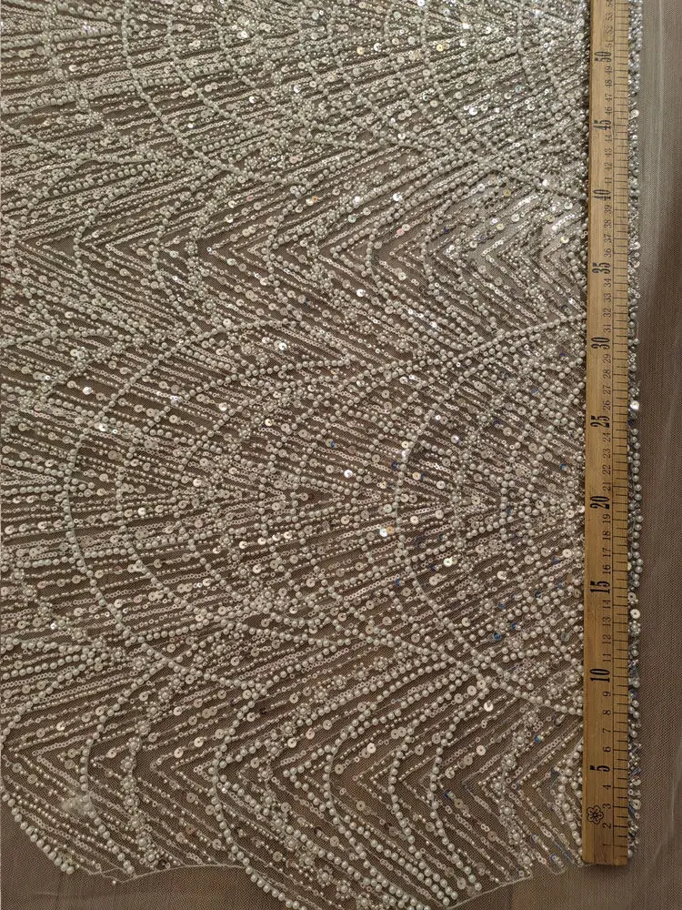 

Свадебное платье во французском стиле класса люкс, полностью расшитое жемчугом, пайетками и кружевом, с бисером и кристаллами