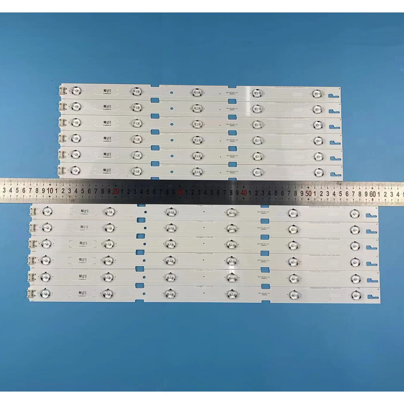 Imagem -04 - Tira de Retroiluminação Led para Samsung Grundig 49lenza6627 49vle6565bl 49vle6523bl Samsung 2023 Arc490 Ic-b-hwcr49d640r 00176a 12 Pcs